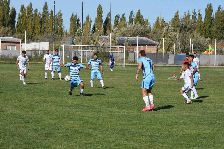 La Amistad-Atlético Regina, el partido de la fecha de la Liga Confluencia en fotos
