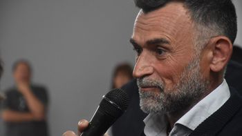 Sebastián Hernández, presidente de la Federación de Productores, advirtió que casi 90 chacareros ya se anotaron para acceder a financiamiento para malla antigranizo. | LMCipolletti.com Sebastián Hernández, presidente de la Federación de Productores, advirtió que casi 90 chacareros ya se anotaron para acceder a financiamiento para malla antigranizo.