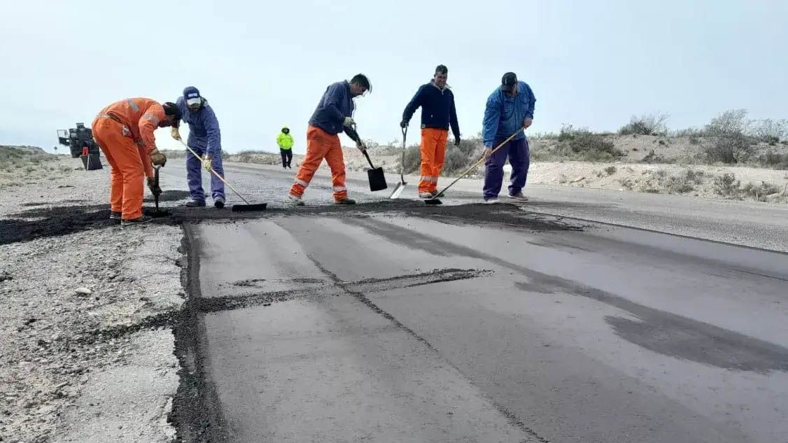 Este jueves el gobernador Weretilneck firmará el contrato para repavimentar las dos rutas que conectarán la provincia.&nbsp;