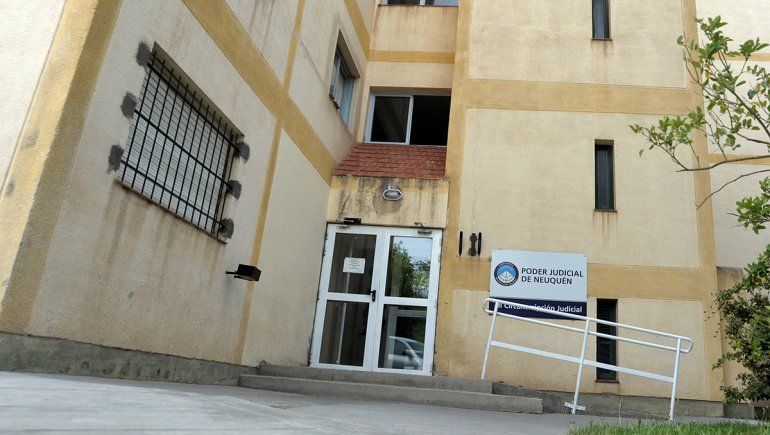 Neuquén: tiene coronavirus y se escapó para ir a comprar al almacén