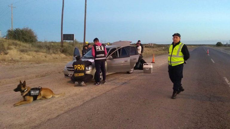 Atraparon a cuatro neuquinos con droga en Las Grutas