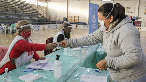Se entregaron las 10 mil Tarjetas Alimentar en Río Negro
