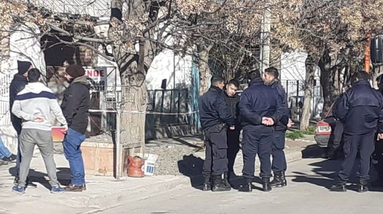 Encontraron muerto a un hombre en un domicilio de Cipolletti