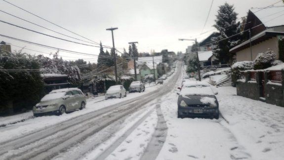 Video: impresionante nevada cubrió de blanco a Bariloche