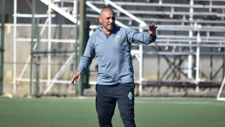 Roca, sin técnico ni refuerzos, vuelve al trabajo