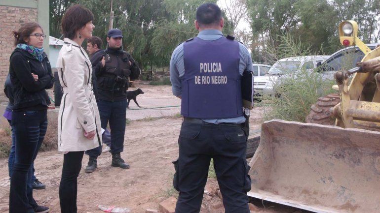 Allanaron el predio donde colgaron a un perro para ahorcarlo