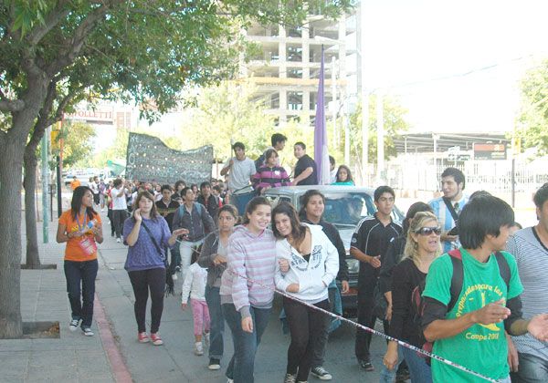 Marcharon bajo la consigna del amor