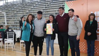 entregaron 111 escrituras a familias cipolenas