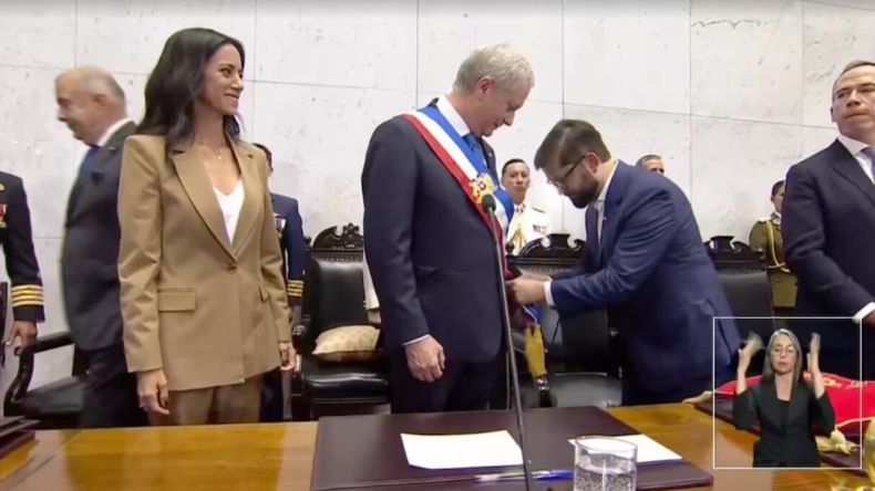 Kast asumió como nuevo presidente de Chile.