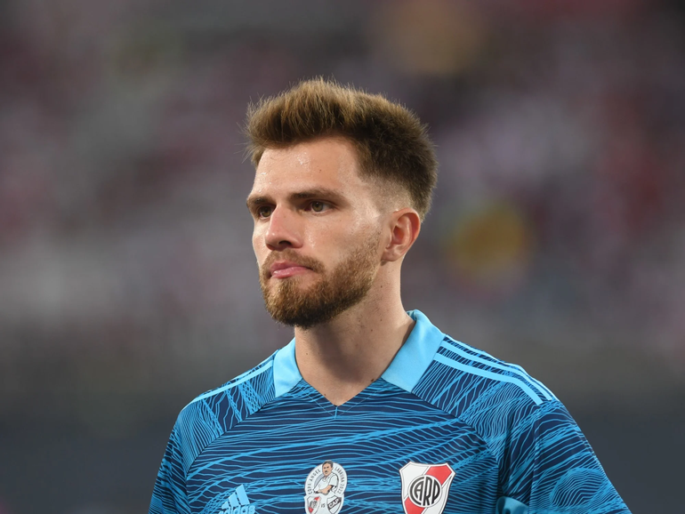 Histórico: el cipoleño Centurión debuta en el arco de River