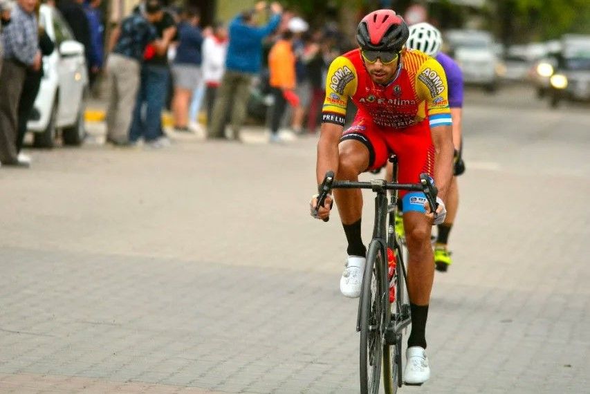 Tivani se quedó con la 79ª Vuelta al Valle de ciclismo