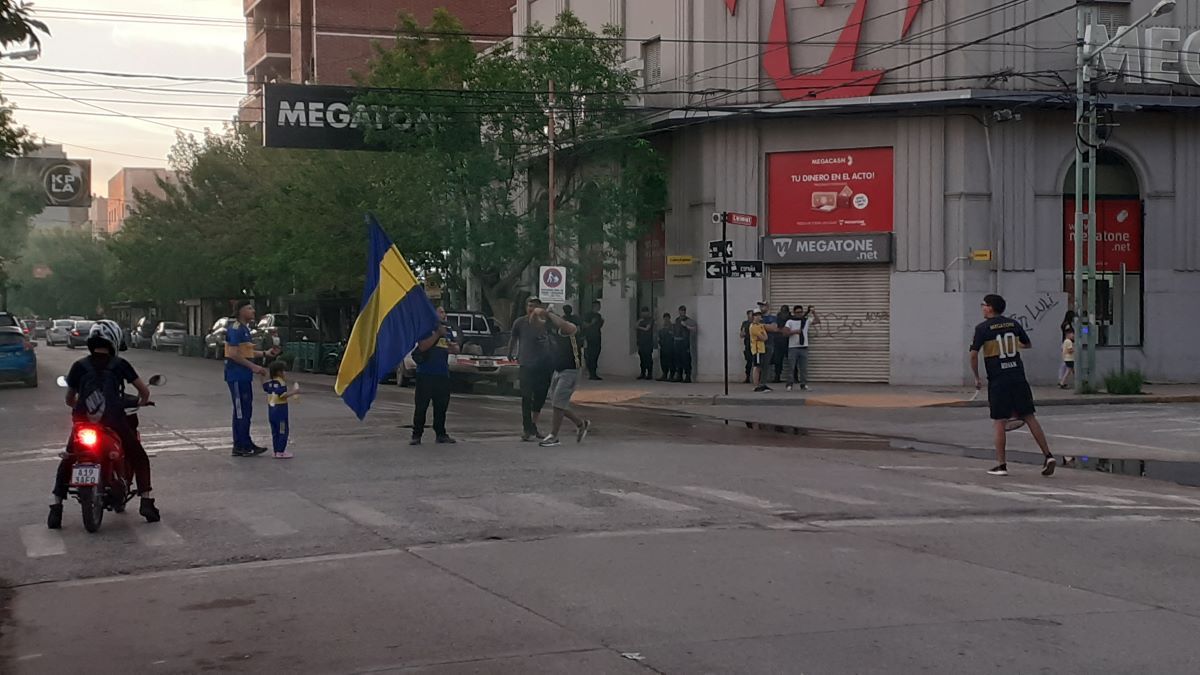Hinchas de Boca hicieron el aguante pese a la derrota