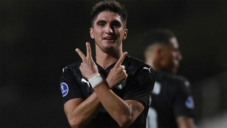 El Tuti Del Prete en el festejo de su gol ante Féniix por Copa Sudamericana.