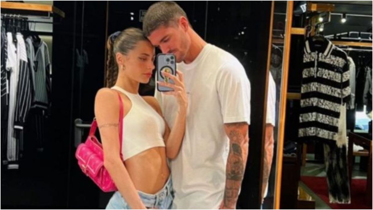 ¿Rodrigo de Paul dejó a Tini Stoessel porque quiere volver con Camila Homs?