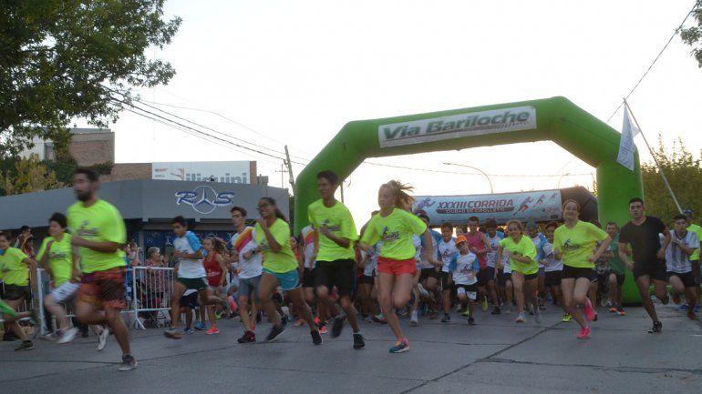 Una fiesta: mirá todo el color de la  33ª Corrida de Cipolletti