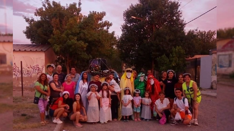 Llega a su término este sábado la Gran Colecta de Caramelos que organiza con motivo de la Navidad la comunidad católica Espíritu Santo de las 1224 Viviendas. El reparto de los caramelos se hará este domingo en un Pesebre Viviente.