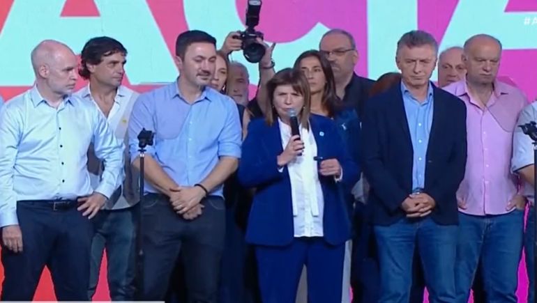 Patricia Bullrich se mostró con una notable decepción tras perder las elecciones 2023.