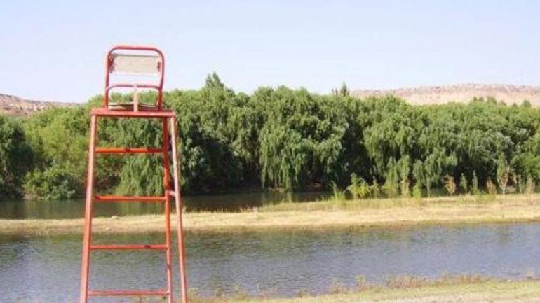 Prohíben bañarse en el río Negro por la contaminación en Allen