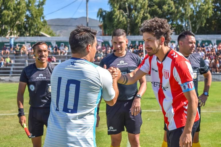 La Amistad y Estudiantes juegan el partido de vuelta.