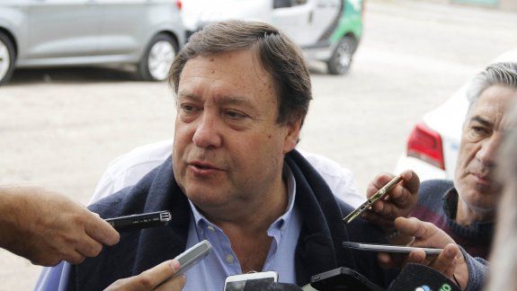 Weretilneck celebr&oacute; el resultado de las elecciones.