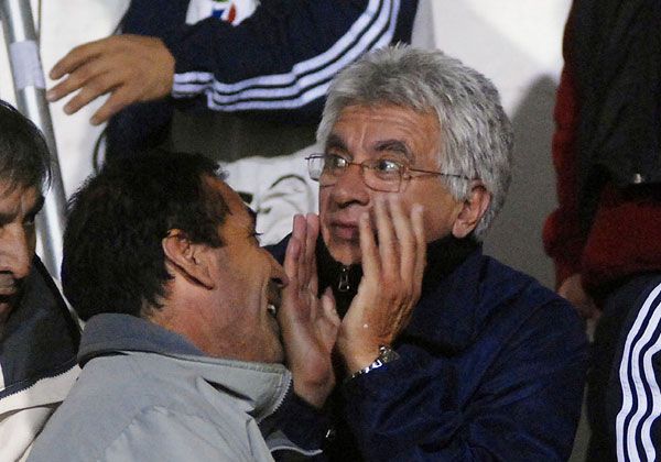 Bajo la lluvia volvió a la punta