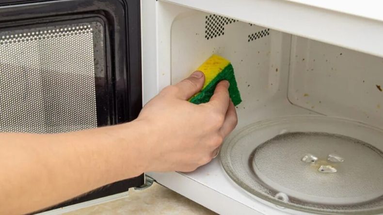 Existe un truco casero, rápido y efectivo que ayuda a eliminar la suciedad sin recurrir a productos antigrasa ni detergentes.