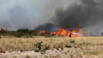 mira el intenso operativo para controlar el incendio en las grutas