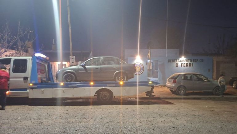 El auto hallado en la chacra de Ferri fue secuestrado y quedó a disposición de la Justicia. 