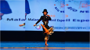 Fernando Cuevas levantó el título juvenil especial de malambo en Laborde.