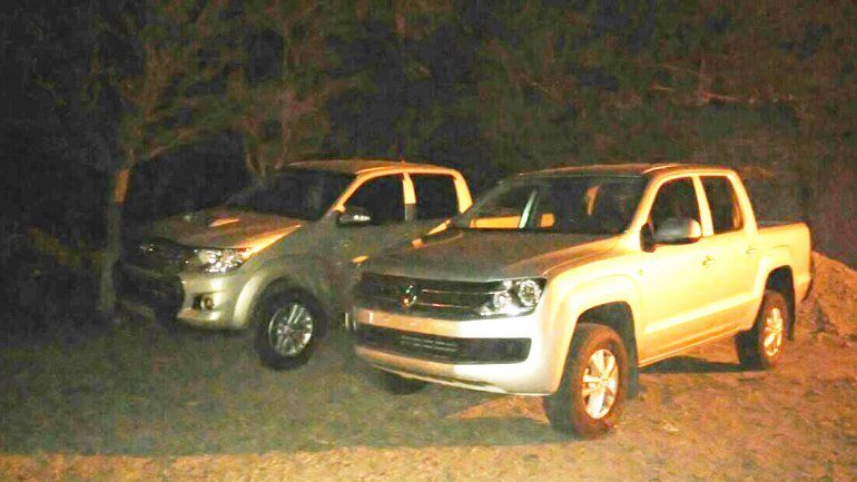 Detuvieron a dos hombres que traían camionetas sin documentos