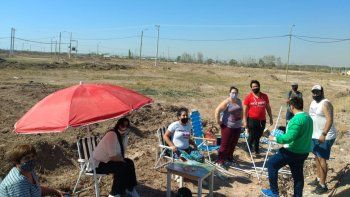 dvn: familias custodian sus terrenos para evitar que sean usurpados