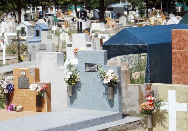 El cementerio, al borde del colapso