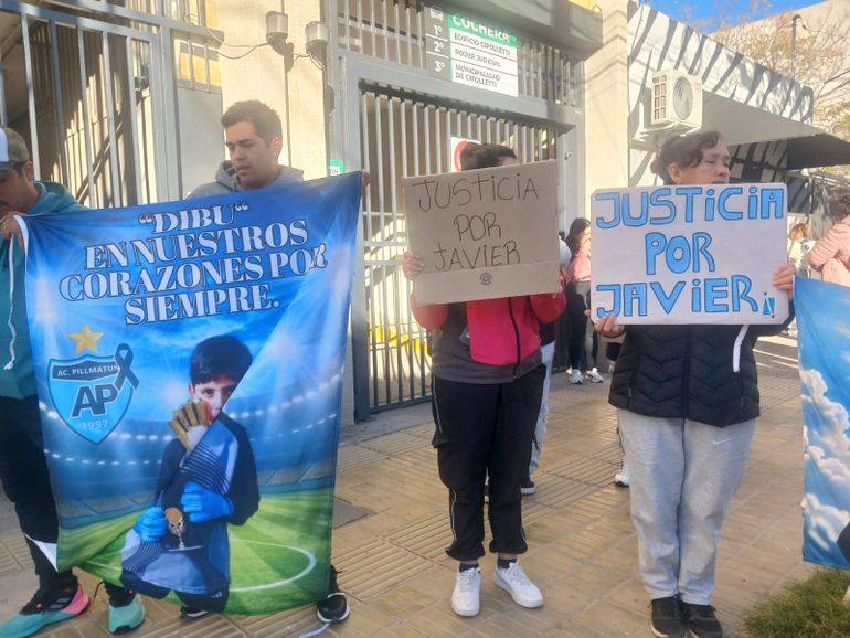 La movilización para pedir justicia por Javier Rivera tuvo lugar esta mañana en Cipolletti.&nbsp;