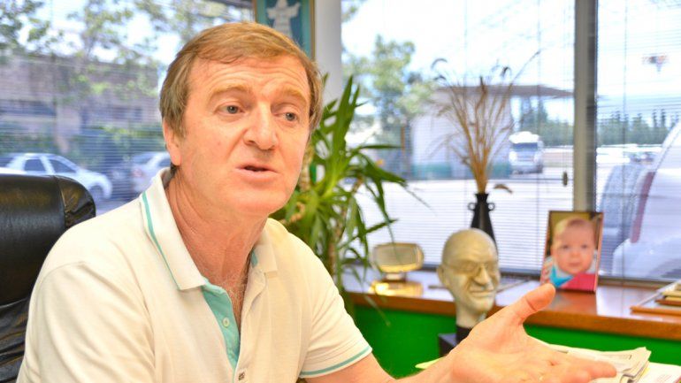 Desde esta tarde el empresario transportista Aníbal Tortoriello será el nuevo intendente de Cipolletti.