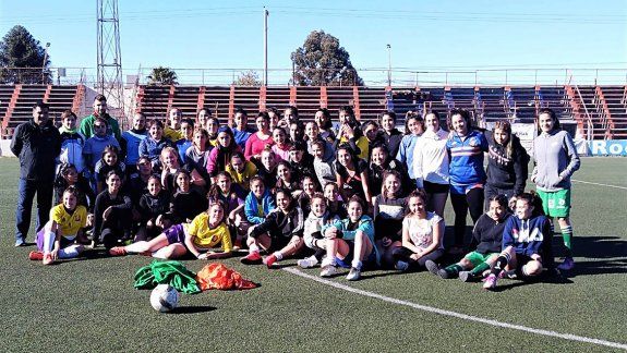 Furor por el fútbol femenino en Río Negro