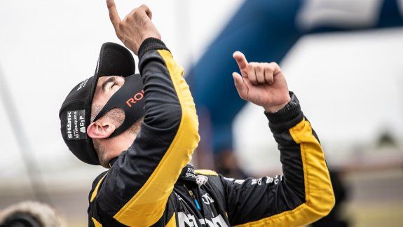El neuquino Benvenuti ganó en el final una carrera dramática y memorable
