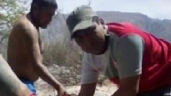 Violaron a un hombre en manada y lo subieron a las redes