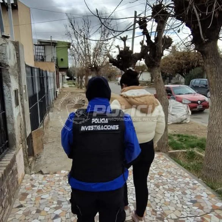 La acusada de cometer las estafas virtuales fue detenida en su domicilio del Barrio Belgrano. 
