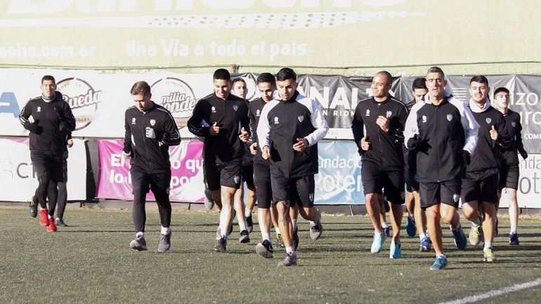 Se suma Vergara y Coronel ya piensa en su once ideal