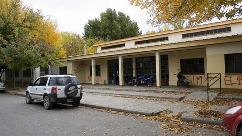 Alarma en El Manzanar por un docente acusado de acoso sexual