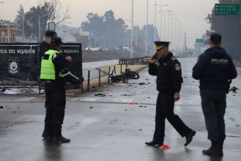 Otra persona muerta en un siniestro vial en Ruta 7. La mujer del auto se dio a la fuga y luego se entregó.