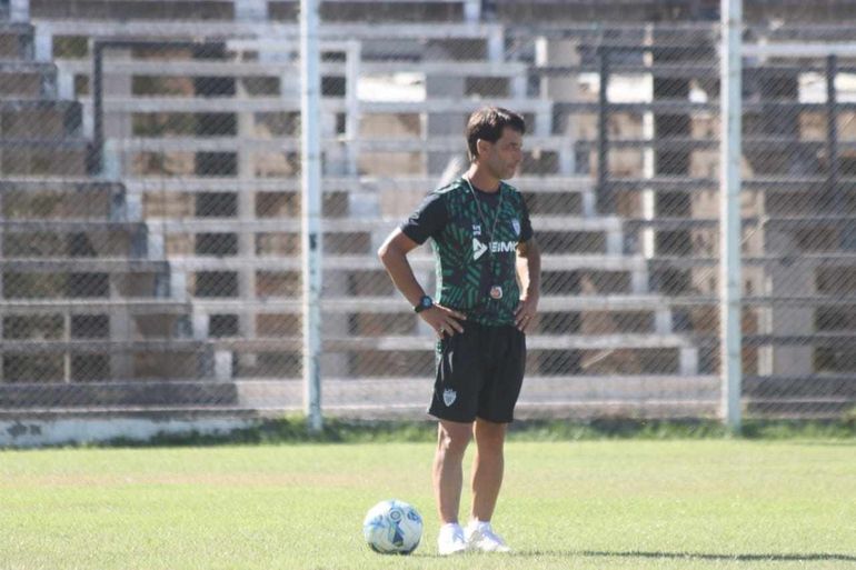 Fin de ciclo: Gustavo Noto dejó de ser el técnico de Cipo