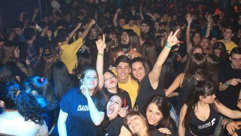 bariloche se prepara para recibir a miles de egresados de todo el pais