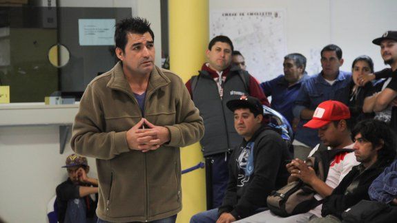 El gremialista Meza apuesta al diálogo. Tiene el aval de los obreros.