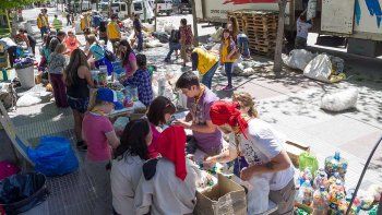 cipolenos juntaron miles de tapitas para el hospital garraham