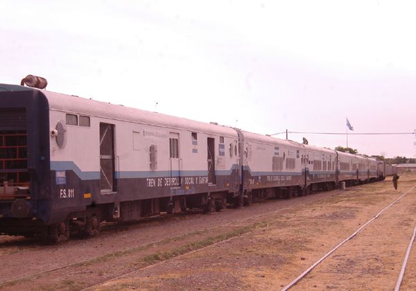 El tren Sanitario ya atiende en Cipolletti