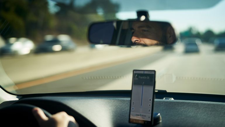 Un auto que funciona como Uber es buscado intensamente en Cipolletti.