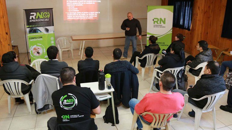 El 911 abarca a más localidades y se intensifica formación de operadores