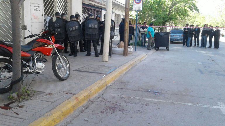 Balean a un manifestante neuquino en un confuso episodio
