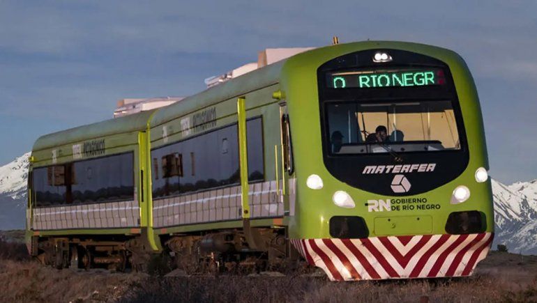 Se inaugura la excursión turística nocturna del Tren Patagónico